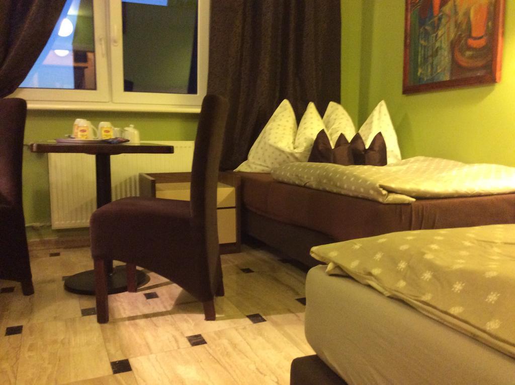 Mika Rooms Raclawicka 144 & Wislicka 3 Studio - Adults Only Warsaw Ngoại thất bức ảnh