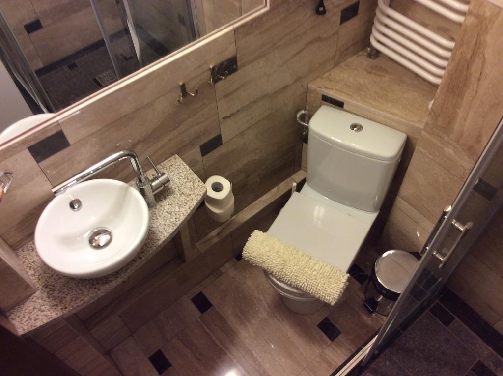 Mika Rooms Raclawicka 144 & Wislicka 3 Studio - Adults Only Warsaw Ngoại thất bức ảnh